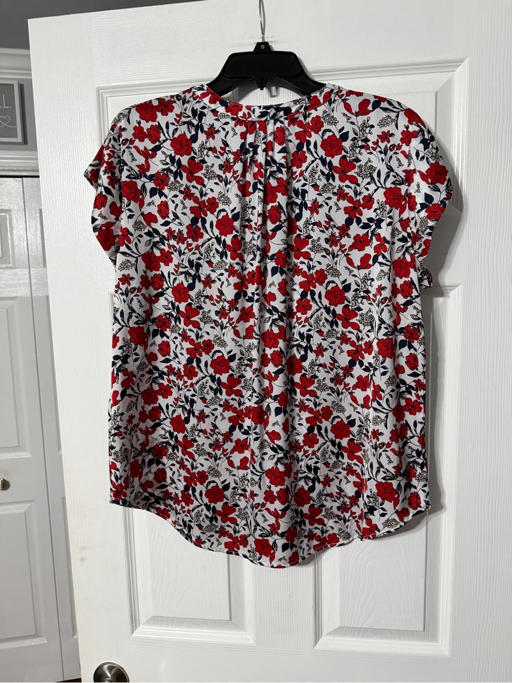 Liz Claiborne Cap Sleeve Floral Print Blouse - Picture 9 of 15